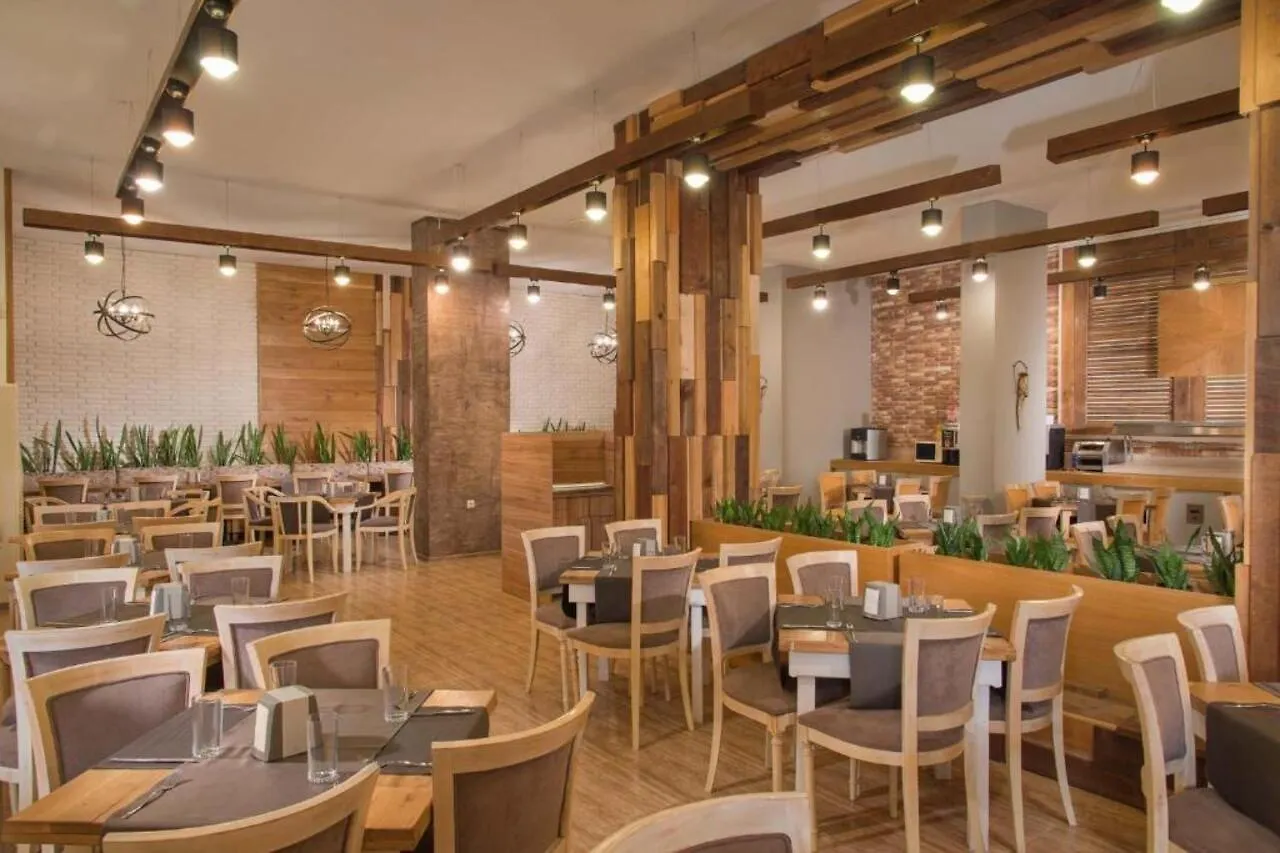 Hotel Alba Słoneczny Brzeg